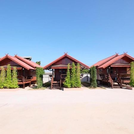 Prakaithong Hotel Amphoe Sawang Daen Din 외부 사진