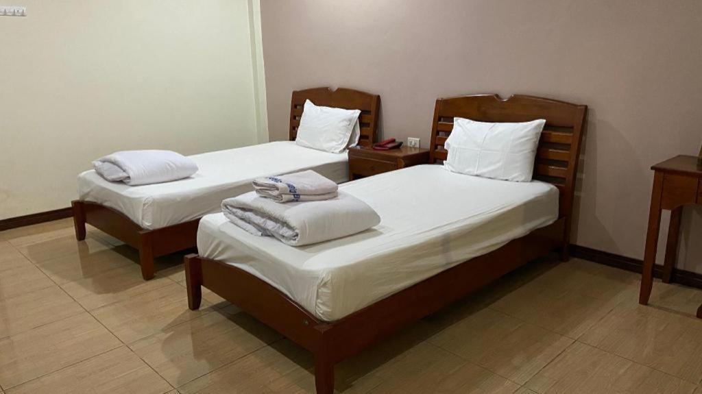 Prakaithong Hotel Amphoe Sawang Daen Din 외부 사진